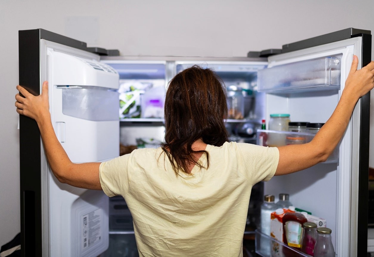 Sugar Cravings in Menopause_ Why They Happen (and What You Can Do About Them)